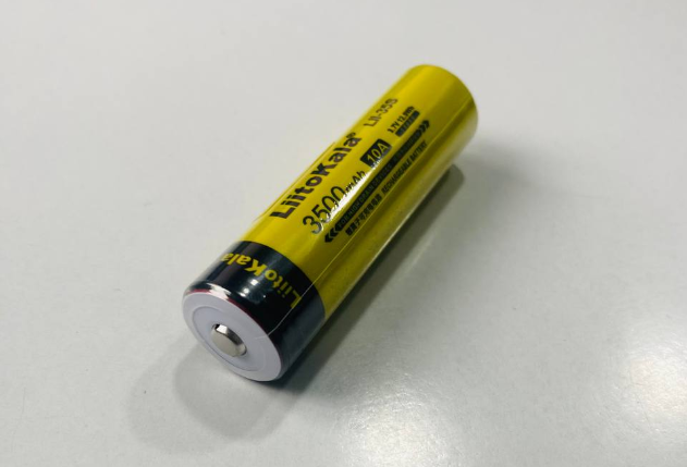 AKK 3.7V3500MAH LiiTOKALA PIPKA